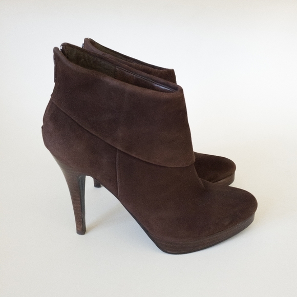 3 for $30! SALE Steve Madden Trishia Brown Suede Ankle Booties - Picture 3 of 10